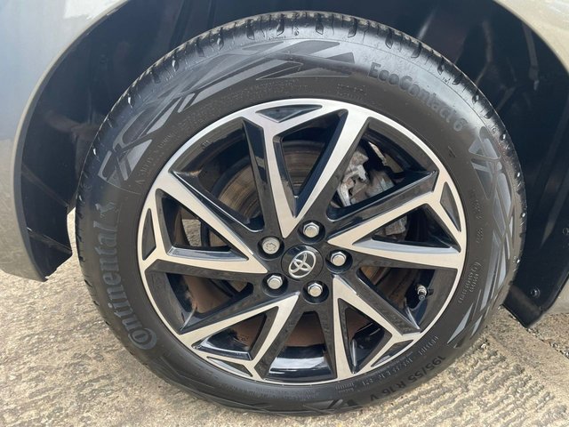 2021 TOYOTA YARIS 2021 1.5 VVT-h Design Hatchback 5dr Petrol Hybrid E-CVT Euro 6 (s/s) (116 ps) - Photo 10