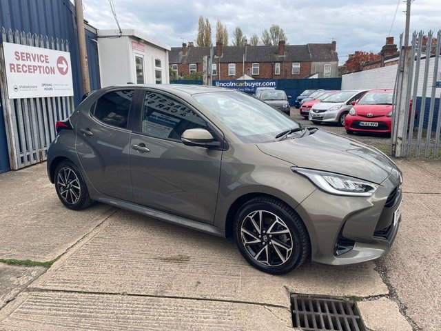 2021 TOYOTA YARIS 2021 1.5 VVT-h Design Hatchback 5dr Petrol Hybrid E-CVT Euro 6 (s/s) (116 ps) - Photo 3