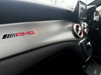 USED 2015 15 MERCEDES-BENZ GLA 2.0 GLA45 AMG SUV 5dr Petrol SpdS DCT 4MATIC Euro 6 (s/s) (360 ps) 