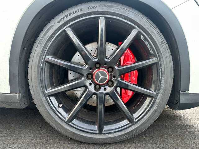 2015 MERCEDES-BENZ GLA 2.0 GLA45 AMG SUV 5dr Petrol SpdS DCT 4MATIC Euro 6 (s/s) (360 ps) - Photo 11