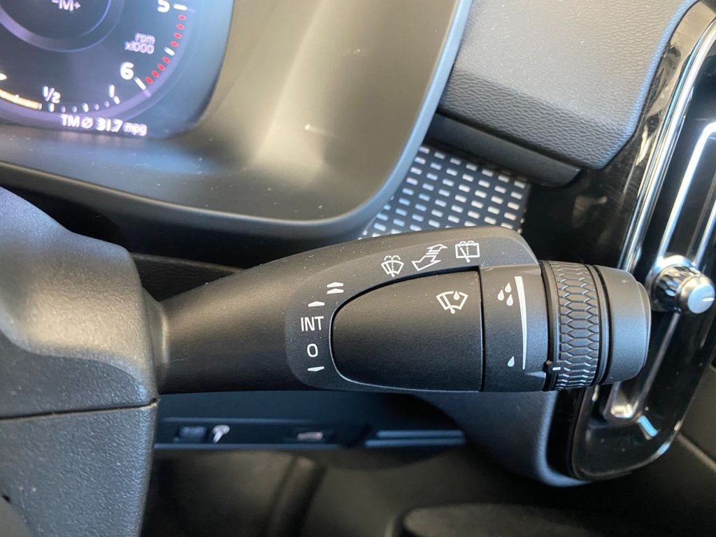 USED 2018 18 VOLVO XC40 2.0 D4 First Edition SUV 5dr Diesel Auto AWD Euro 6 (s/s) (190 ps) TOP SPECIFICATION FIRST XC40
