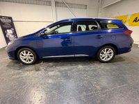 USED 2017 17 TOYOTA AURIS 1.2 VVT-i Business Edition Touring Sports 5dr Petrol Manual Euro 6 (s/s) (Safety Sense) (116 ps) Toyota Service History-2 Keys