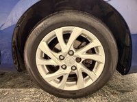 USED 2017 17 TOYOTA AURIS 1.2 VVT-i Business Edition Touring Sports 5dr Petrol Manual Euro 6 (s/s) (Safety Sense) (116 ps) Toyota Service History-2 Keys