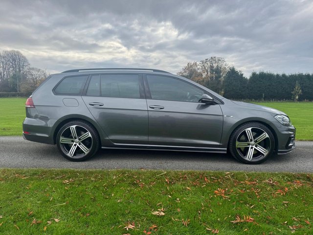2019 Volkswagen Golf 2L R 5dr - Photo 2