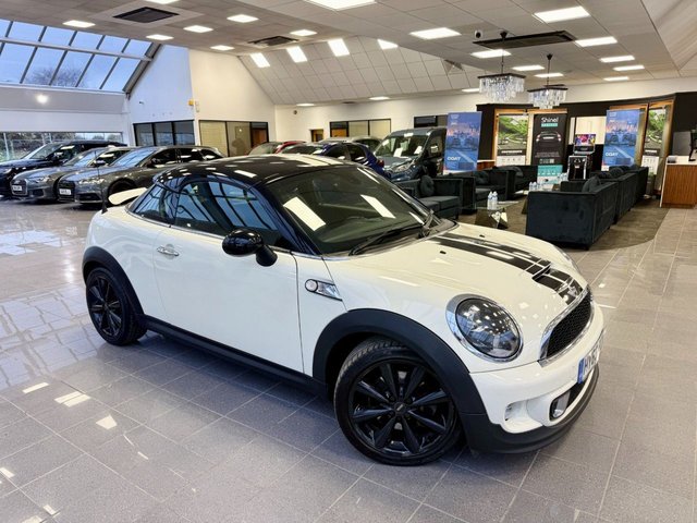 2013 MINI Coupe 1.6 Cooper S Coupe 2dr Petrol Manual Euro 5 (s/s) (184 ps) photo