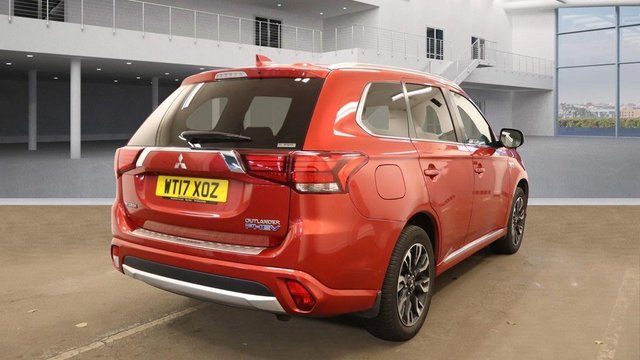 2017 Mitsubishi Outlander 2L 4h 5dr - Photo 4