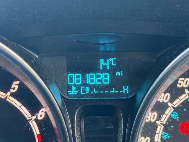 2015 Ford Fiesta 1L Zetec 3dr - Photo 3