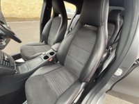 USED 2015 15 MERCEDES-BENZ GLA 2.1 GLA200 CDI AMG Line SUV 5dr Diesel 7G-DCT 4MATIC Euro 6 (s/s) (136 ps) ULEZ | Panamericana Grille