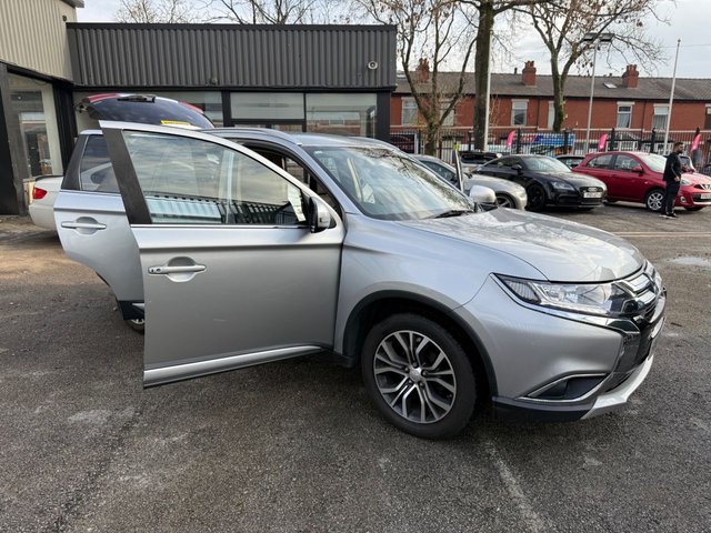 2018 MITSUBISHI OUTLANDER 2.2 DI-D 3 SUV 5dr Diesel Manual 4WD Euro 6 (s/s) (147 ps) - Photo 11
