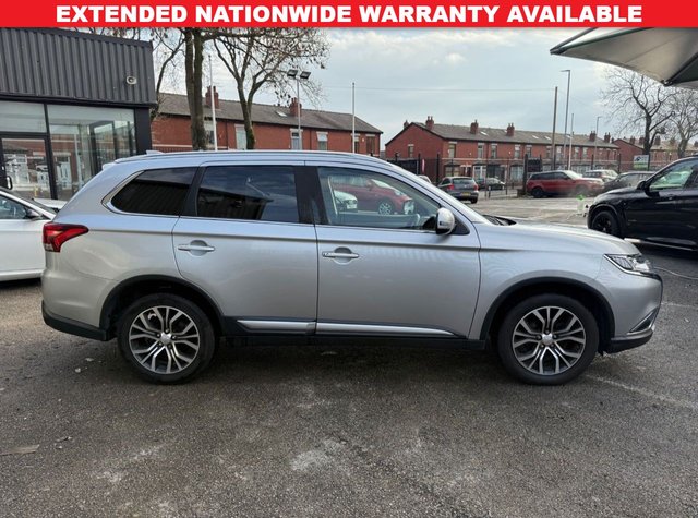 2018 MITSUBISHI OUTLANDER 2.2 DI-D 3 SUV 5dr Diesel Manual 4WD Euro 6 (s/s) (147 ps) - Photo 4