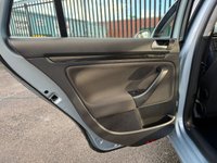 USED 2010 60 VOLKSWAGEN GOLF 1.6 TDI SE Estate 5dr Diesel DSG Euro 5 (105 ps) CRUISE CONTROL, AUTO LIGHTS