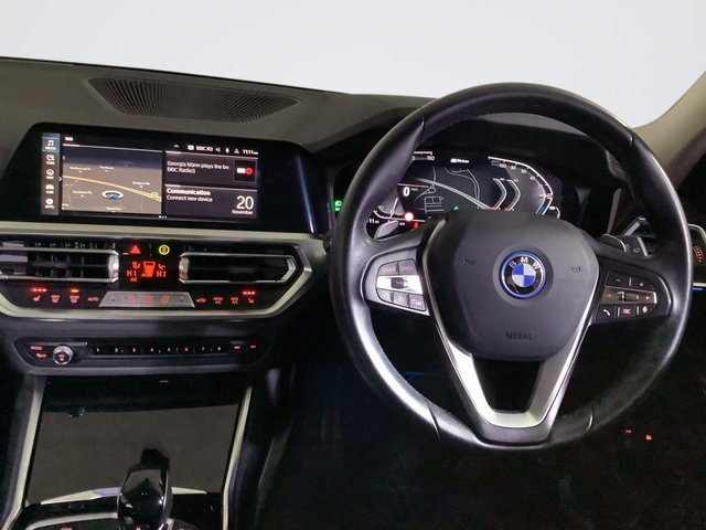 2021 BMW 3 Series 2L Sport Pro 5dr - Photo 11