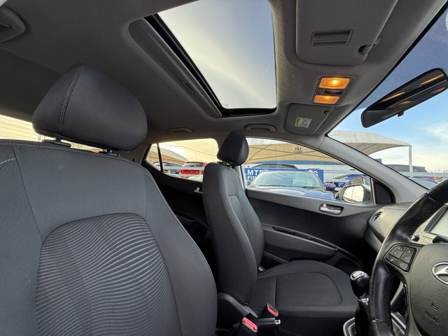 2018 HYUNDAI I10 - Photo 8