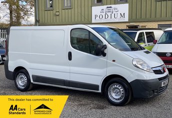 2011 VAUXHALL VIVARO