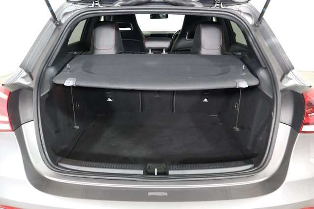 2019 MERCEDES-BENZ A-CLASS 1.5 A180d AMG Line (Executive) Hatchback 5dr Diesel 7G-DCT Euro 6 (s/s) (116 ps) - Photo 9