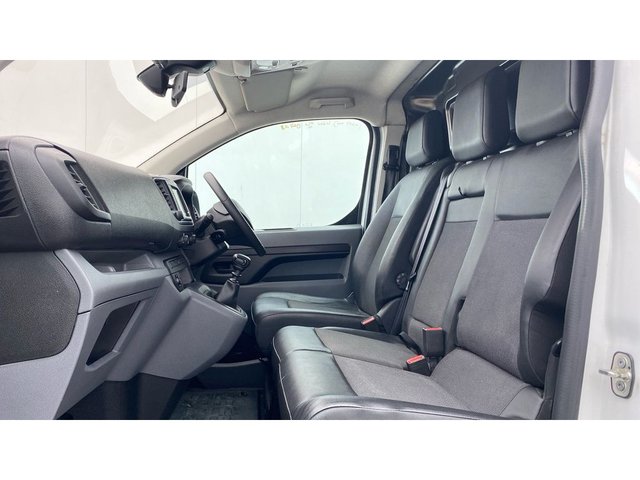 2020 Citroen Dispatch 2L Enterprise M 6dr - Photo 3