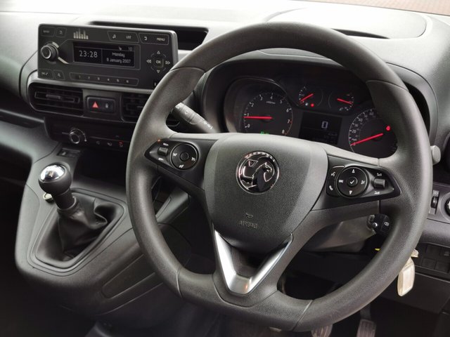 2020 VAUXHALL COMBO - Photo 2