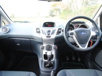 USED 2009 09 FORD FIESTA 1.4 Zetec Hatchback 5dr Petrol Manual (133 g/km, 94 bhp) www.suffolkcarcentre.co.uk - Located at Ilketshall