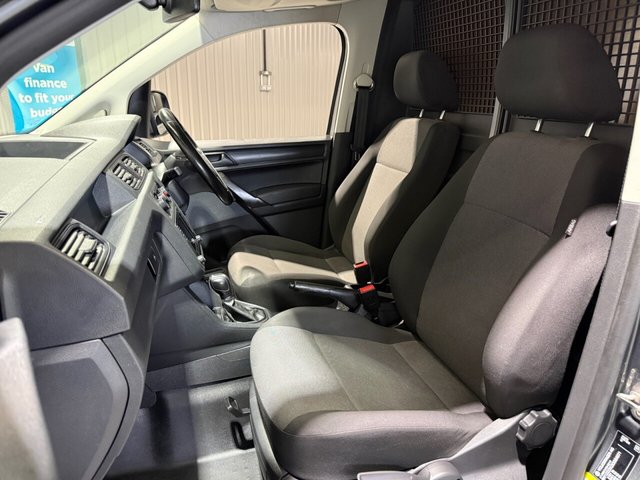 2019 VOLKSWAGEN CADDY - Photo 4