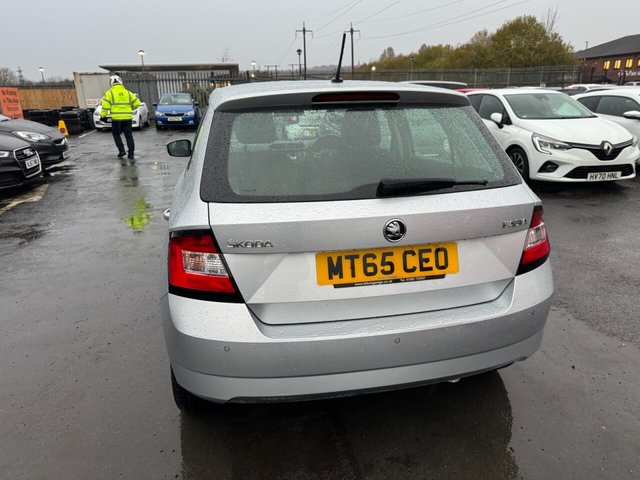 2015 SKODA FABIA - Photo 9