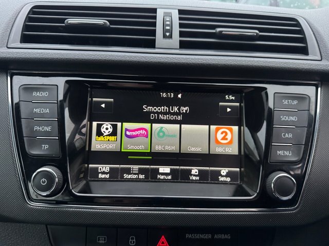 2015 SKODA FABIA - Photo 8