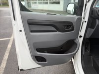 USED 2020 70 VAUXHALL VIVARO 1.5 Turbo D 2900 Dynamic Panel Van 6dr Diesel Manual L2 H1 Euro 6 (s/s) (100 ps) VAUXHALL VIVARO 1.5 Turbo D 2900 Dynamic Panel Van 6dr Diesel Manual L2 H1 Euro 6 (s/s) (100 ps)