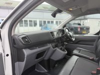 USED 2020 70 VAUXHALL VIVARO 1.5 Turbo D 2900 Dynamic Panel Van 6dr Diesel Manual L2 H1 Euro 6 (s/s) (100 ps) VAUXHALL VIVARO 1.5 Turbo D 2900 Dynamic Panel Van 6dr Diesel Manual L2 H1 Euro 6 (s/s) (100 ps)