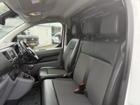 USED 2020 70 VAUXHALL VIVARO 1.5 Turbo D 2900 Dynamic Panel Van 6dr Diesel Manual L2 H1 Euro 6 (s/s) (100 ps) VAUXHALL VIVARO 1.5 Turbo D 2900 Dynamic Panel Van 6dr Diesel Manual L2 H1 Euro 6 (s/s) (100 ps)