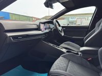 USED 2022 22 VOLKSWAGEN GOLF 1.5 eTSI MHEV R-Line Hatchback 5dr Petrol Hybrid DSG Euro 6 (s/s) (130 ps) 