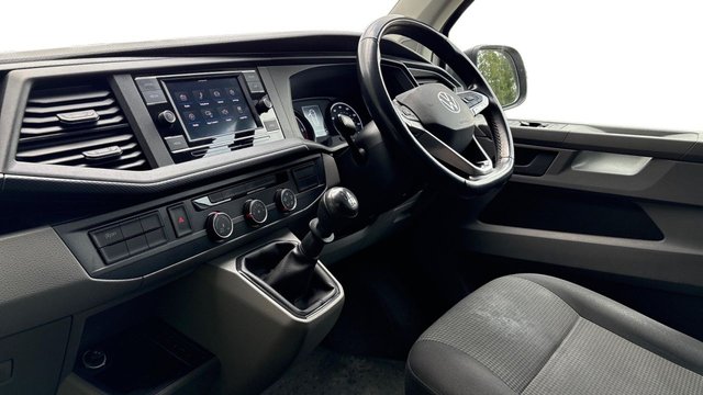 2022 Volkswagen Transporter 2L Startline 5dr - Photo 3