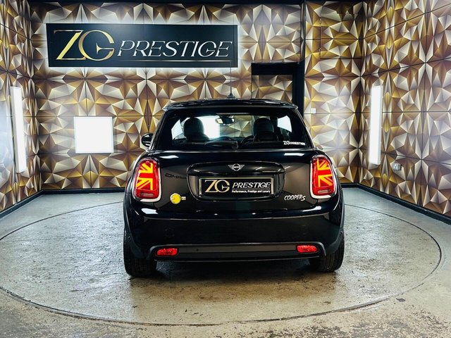 2022 MINI Electric Hatch Cooper SE 32.6kWh Level 2 Auto 3dr - Photo 5