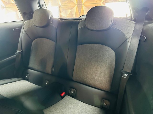 2022 MINI Electric Hatch Cooper SE 32.6kWh Level 2 Auto 3dr - Photo 12