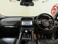 USED 2016 G JAGUAR F-PACE 2.0 D180 Prestige SUV 5dr Diesel Manual Euro 6 (s/s) (180 ps) reverse cam, digi dash, NAV, alloys