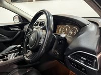 USED 2016 G JAGUAR F-PACE 2.0 D180 Prestige SUV 5dr Diesel Manual Euro 6 (s/s) (180 ps) reverse cam, digi dash, NAV, alloys