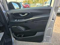USED 2023 72 MERCEDES-BENZ VITO Silver 2.0 116 CDI Manual Progressive Crew Van, 28,500 miles, 1 owner, Euro 6 ULEZ, Cruise, Reverse Camera, Auto Headlights, FSH,+ VAT @ 20%. This 2023 Mercedes Benz Vito 116 CDI Progressive presents an exceptional ownership proposition with its remarkably low mileage of just 28,500 miles, a testament to its careful use by its single owner. This Euro 6 compliant 2.0L diesel van offers seating for six, making it a versatile choice for both work and personal needs. Its MOT is valid until October 2026, providing peace of mind for the foreseeable future. The Progressive trim level comes equipped with the convenient Headlight Assistant, wh
