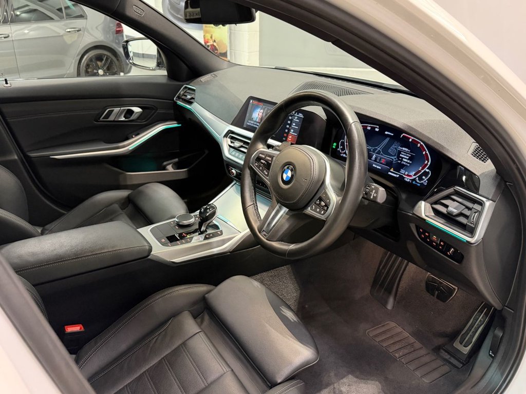 USED 2021 21 BMW 3 SERIES 2.0 330e 12kWh M Sport Touring 5dr Petrol Plug-in Hybrid Auto Euro 6 (s/s) (292 ps) 