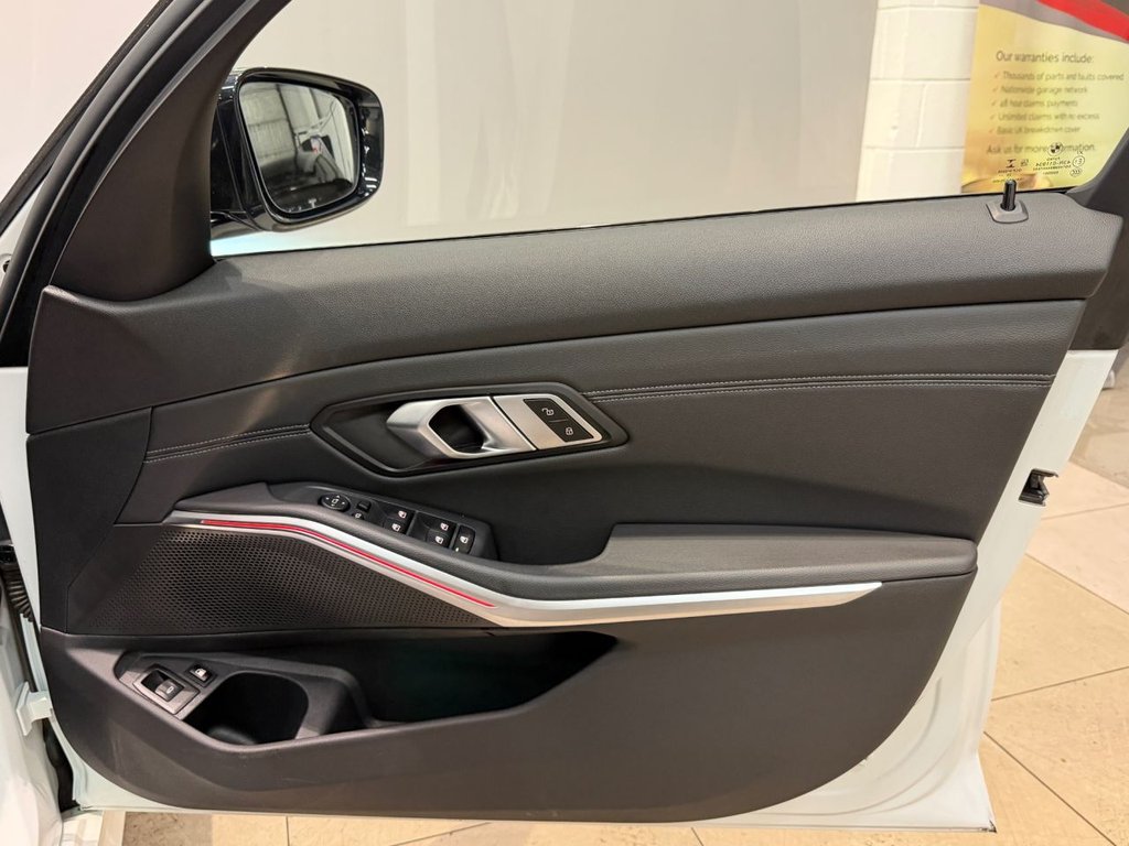 USED 2021 21 BMW 3 SERIES 2.0 330e 12kWh M Sport Touring 5dr Petrol Plug-in Hybrid Auto Euro 6 (s/s) (292 ps) 
