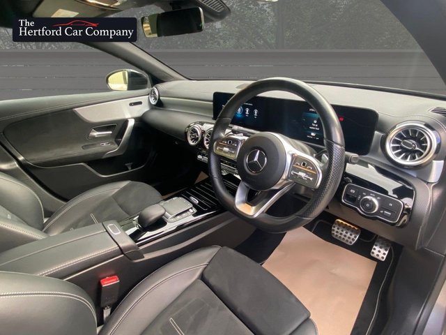 2022 Mercedes-Benz A-Class 1.3L Amg Line Edition 4dr - Photo 11