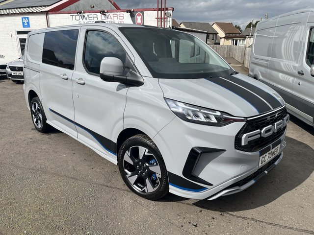View our FORD TRANSIT CUSTOM