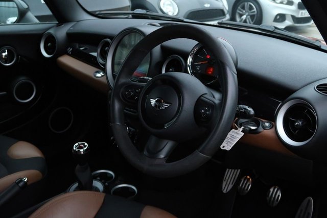 2010 MINI Hatch 1.6L John Cooper Works 3dr - Photo 10