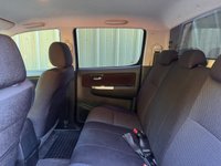 USED 2015 65 TOYOTA HI-LUX 3.0 D-4D Invincible Pickup Double Cab 4dr Diesel Manual 4WD Euro 5 (171 ps) 