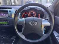 USED 2015 65 TOYOTA HI-LUX 3.0 D-4D Invincible Pickup Double Cab 4dr Diesel Manual 4WD Euro 5 (171 ps) 