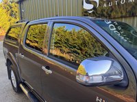 USED 2015 65 TOYOTA HI-LUX 3.0 D-4D Invincible Pickup Double Cab 4dr Diesel Manual 4WD Euro 5 (171 ps) 