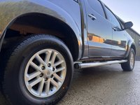 USED 2015 65 TOYOTA HI-LUX 3.0 D-4D Invincible Pickup Double Cab 4dr Diesel Manual 4WD Euro 5 (171 ps) 
