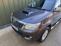 USED 2015 65 TOYOTA HI-LUX 3.0 D-4D Invincible Pickup Double Cab 4dr Diesel Manual 4WD Euro 5 (171 ps) 