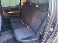 USED 2015 65 TOYOTA HI-LUX 3.0 D-4D Invincible Pickup Double Cab 4dr Diesel Manual 4WD Euro 5 (171 ps) 