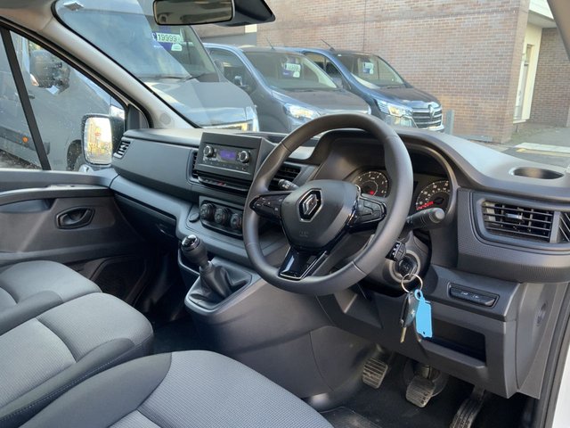 2024 Renault Trafic 2L Business 4dr - Photo 12