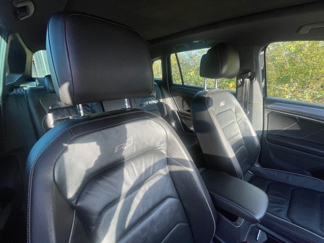 2017 VOLKSWAGEN TIGUAN - Photo 9