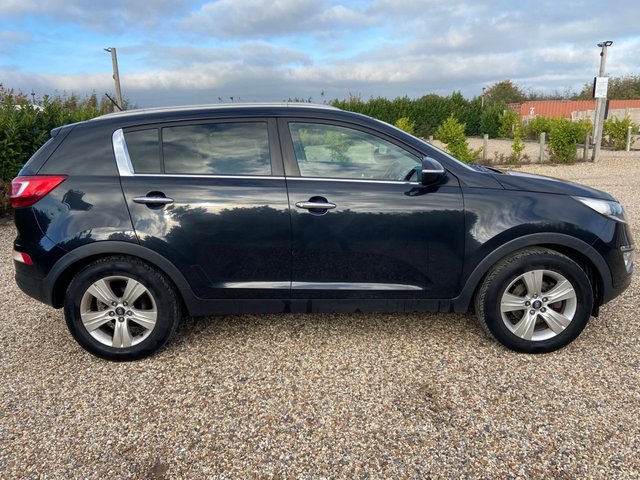 2013 KIA SPORTAGE 1.7 CRDi EcoDynamics 2 SUV 5dr Diesel Manual 2WD Euro 5 (s/s) (114 bhp) - Photo 6