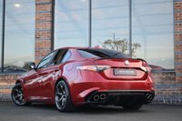 USED 2020 70 ALFA ROMEO GIULIA 2.9 V6 Bi-Turbo Quadrifoglio Saloon 4dr Petrol GPF Auto Euro 6 (s/s) (510 ps) 1 OWNER / H & K / CARBON V